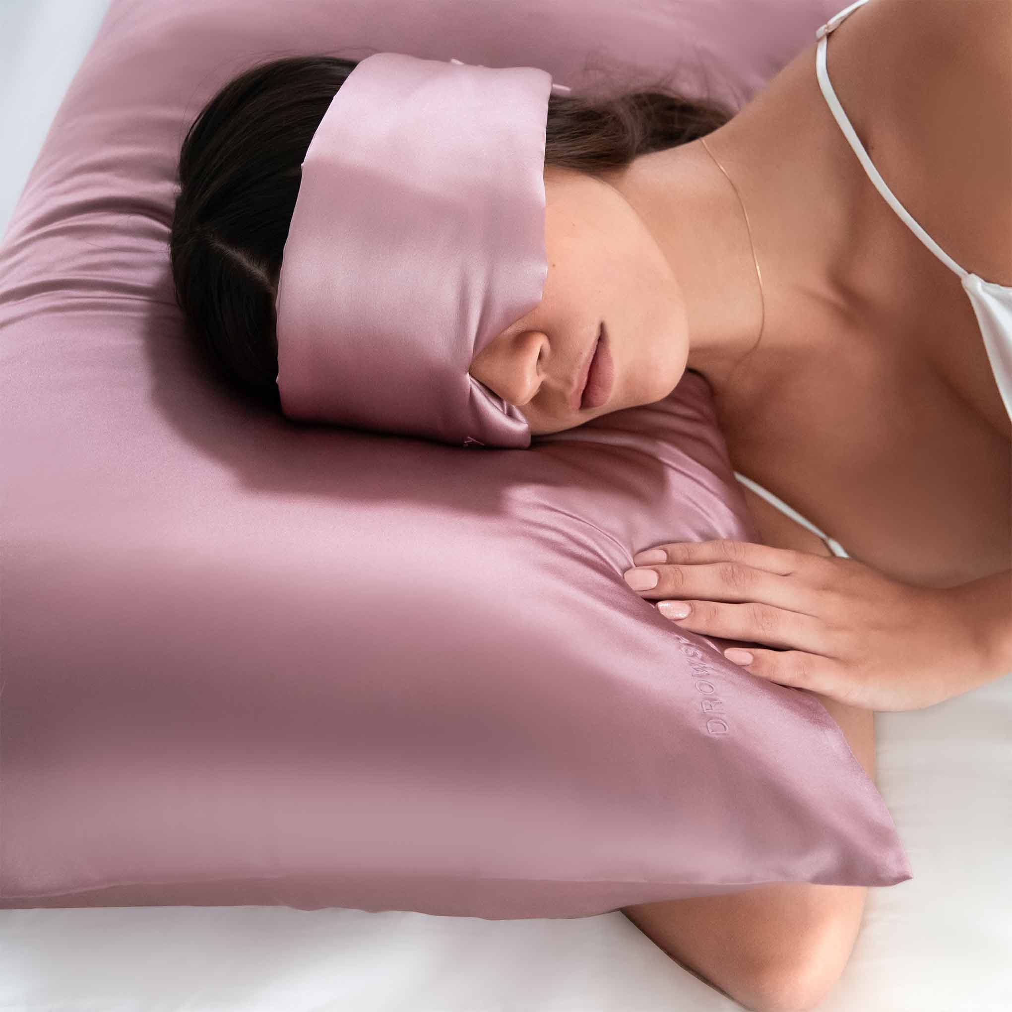 files/Drowsy-Sleep-Co.-Damask-Rose-Silk-Pillow-Case-Model.jpg